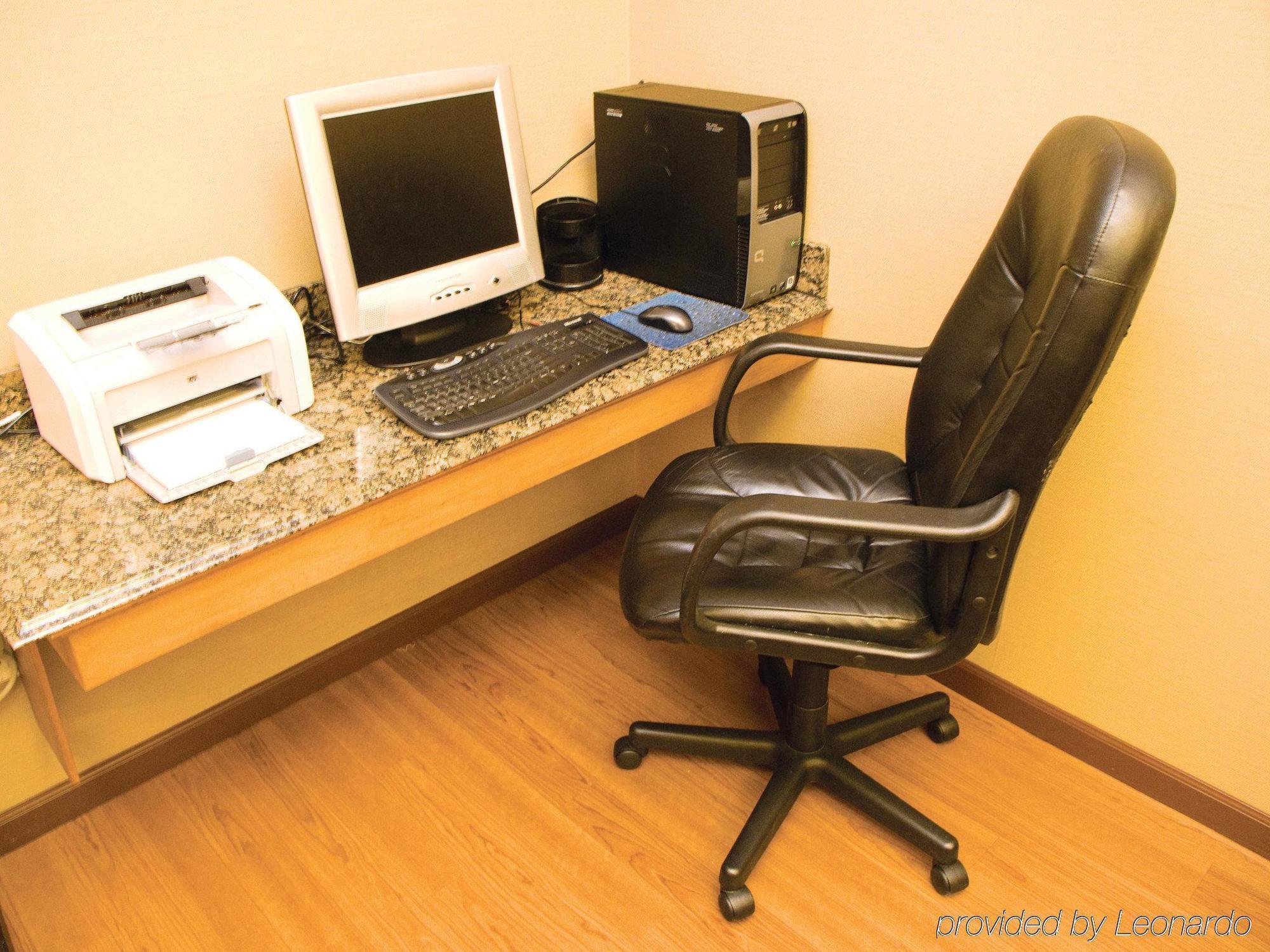 La Quinta By Wyndham Portland Airport Hotel Facilities photo